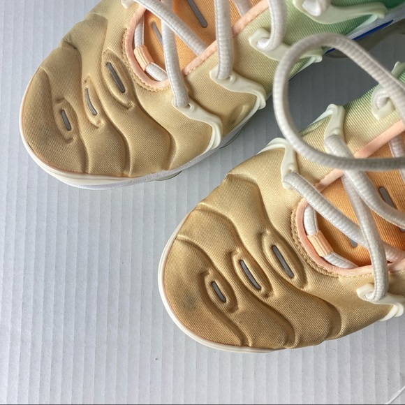 Nike Womens Vapormax Plus White Light Menta White AO4550 100 Sz 7.5 - Picture 16 of 16